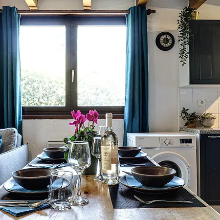 Garden Chalet In Centre *